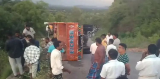 ಕ್ಯಾಂಟರ್-ಪಲ್ಟಿ-ಮಹಿಳೆ-ಸಾವು