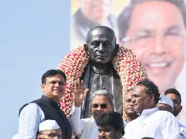ಸರ್ದಾರ್-ವಲ್ಲಭಭಾಯಿ-ಪಟೇಲ್-ಮೂರ್ತಿಗೆ-ಮುಖ್ಯಮಂತ್ರಿಗಳಿಂದ‌-ಮಾಲಾರ್ಪಣೆ